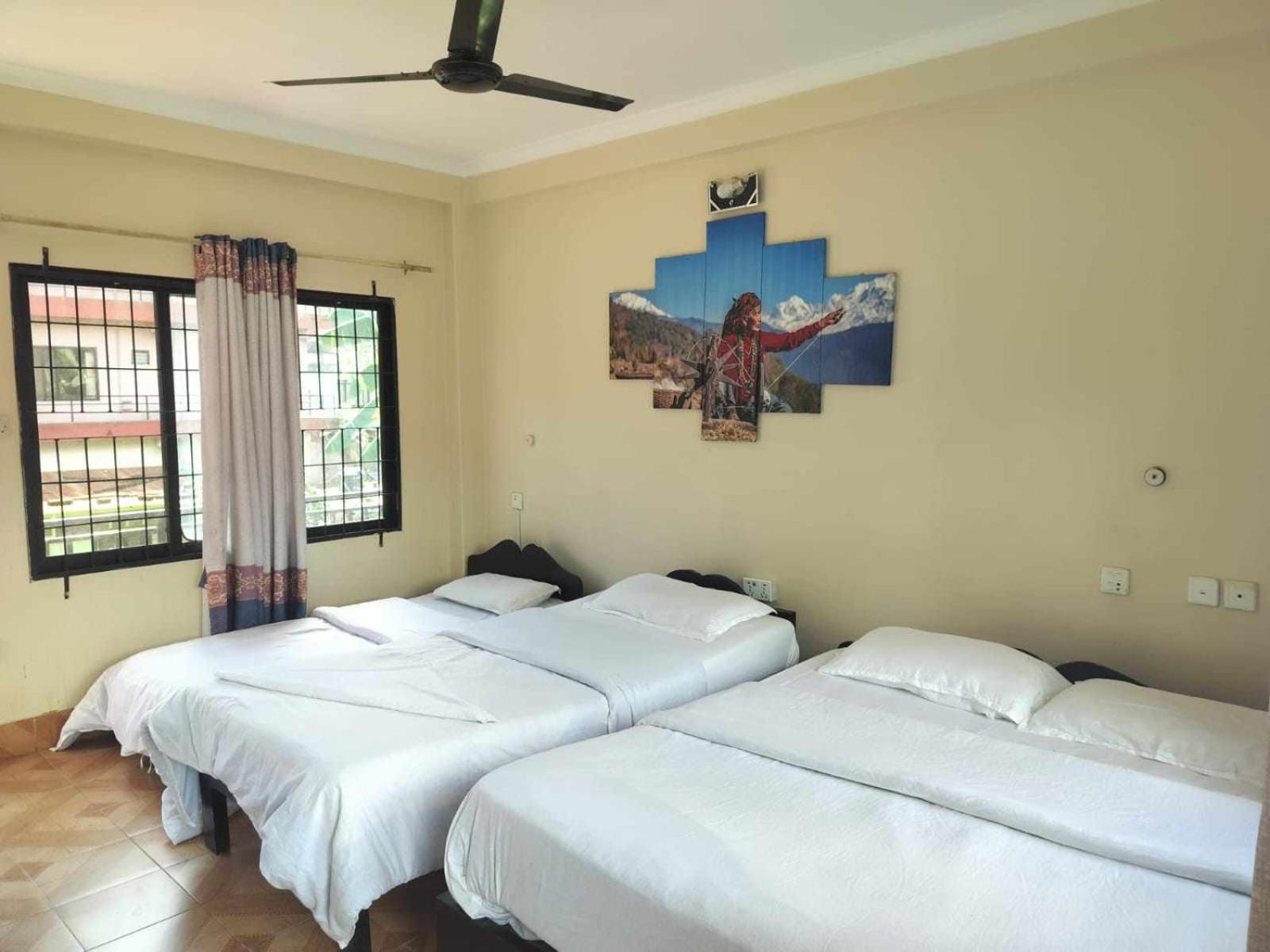 Hotel New Elia Pokhara Exterior photo